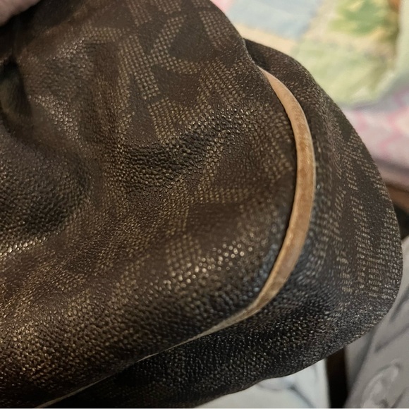 MK Mini Shoulder Bag - Picture 14 of 14